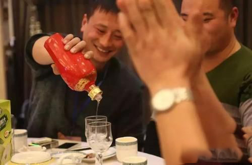 梦见以前同事喝醉酒