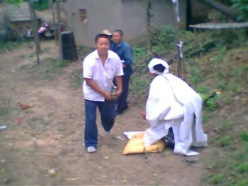 梦见吊孝