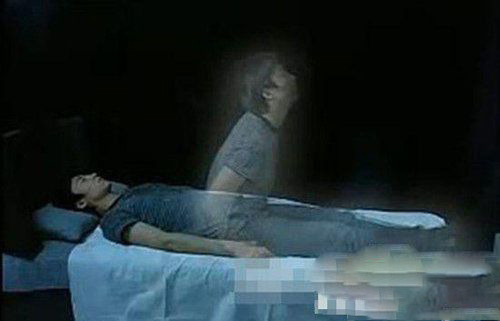 梦见死人从棺材中走出