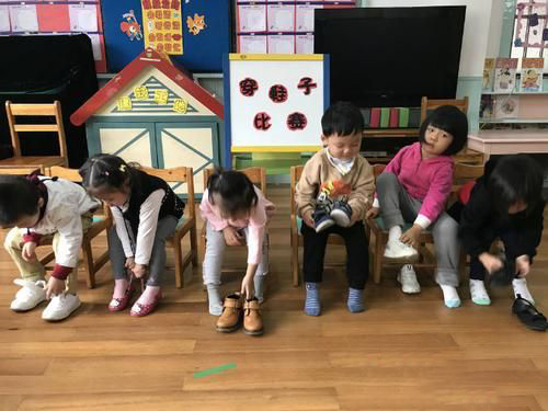梦见穿其他人的鞋子