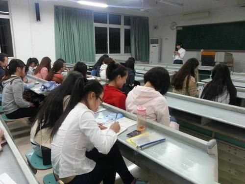 梦见大学逃课
