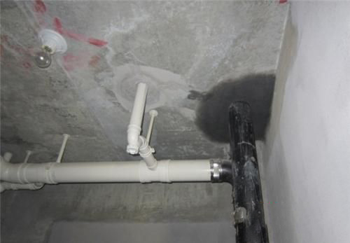 梦到水管破水