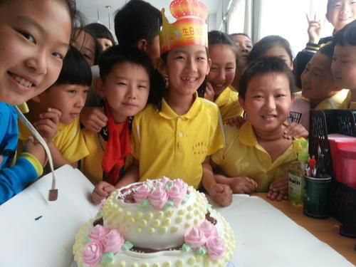 梦到自己生日日来了好多人