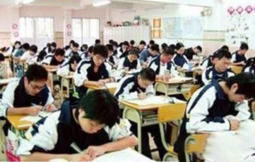 梦见考试没交卷