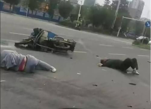 梦见亲人被车撞