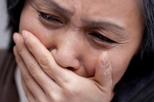 梦见女儿生病我大哭