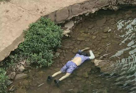 梦见死人在棺材里