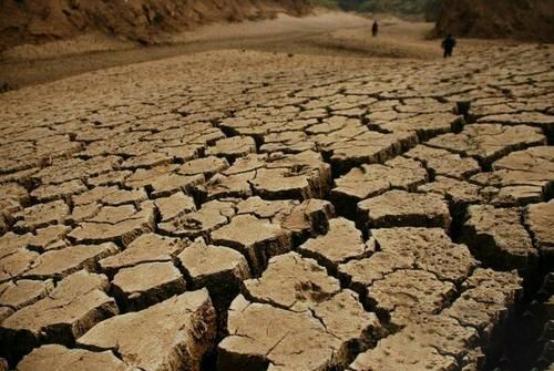 梦见河水干枯