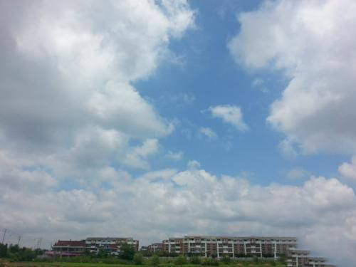 梦见天空很蓝