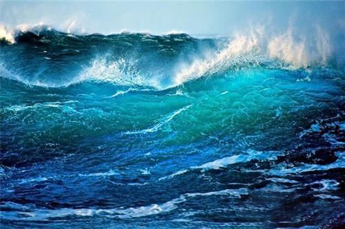 梦到大海巨浪滔天
