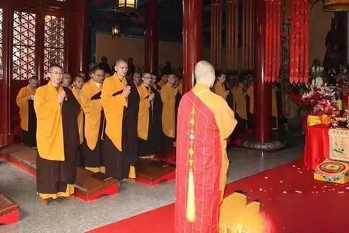 梦见寺庙和僧人