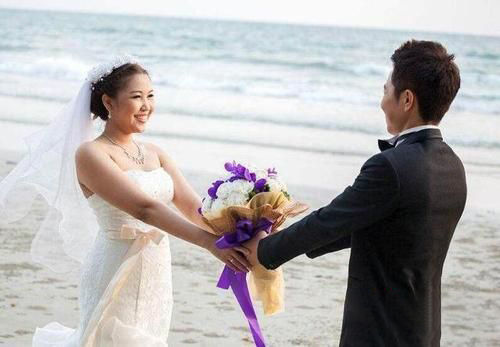 梦见男友和他人结婚