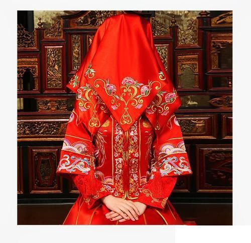 梦到结婚穿红色衣服
