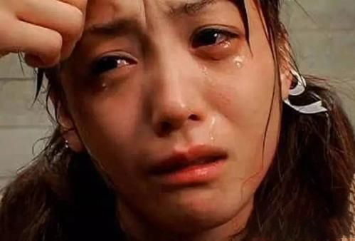 梦见老婆死了自己哭