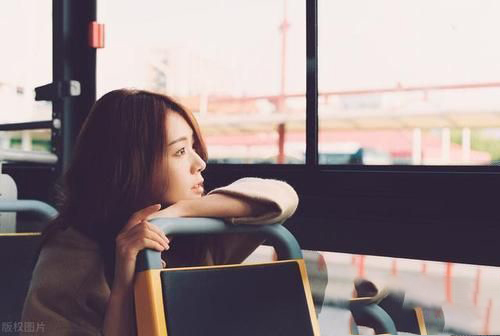 梦见暗恋的人被车撞