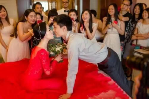梦见和女朋友结婚了