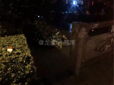 梦见别人掉河里了