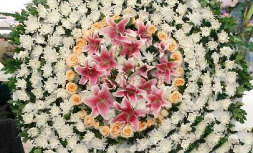 孕妇梦见花圈