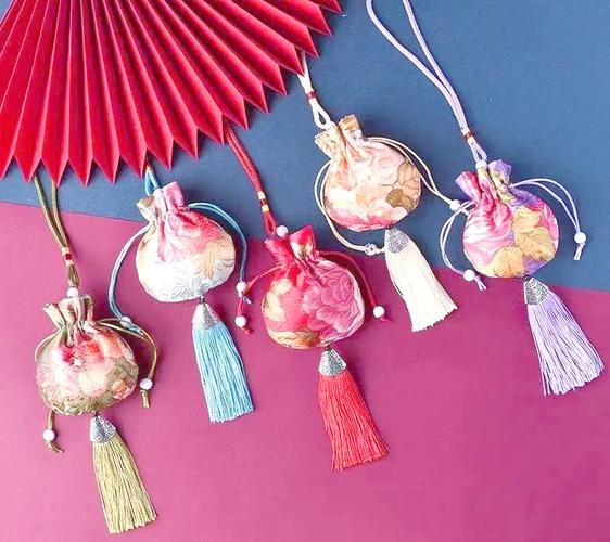 重阳节佩香囊_重阳节佩香囊_香囊辟邪驱邪原理