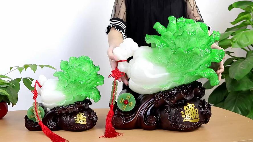 已婚女人梦见绿色白菜_已婚女性梦到绿色白菜_绿色白菜寓意财运