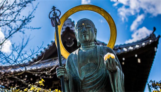 女人梦见寺庙佛像寓意好运降临_女性梦见寺庙佛像预示吉兆_女人梦见寺庙和佛像