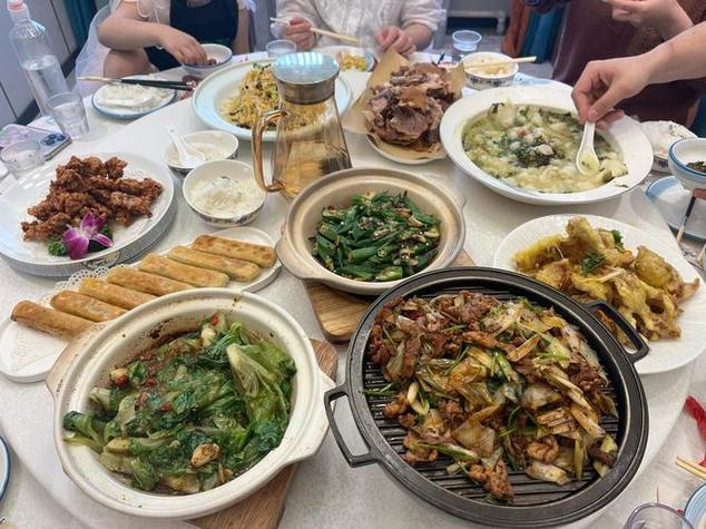梦见吃饭预示着什么？解析梦境背后的运势玄机