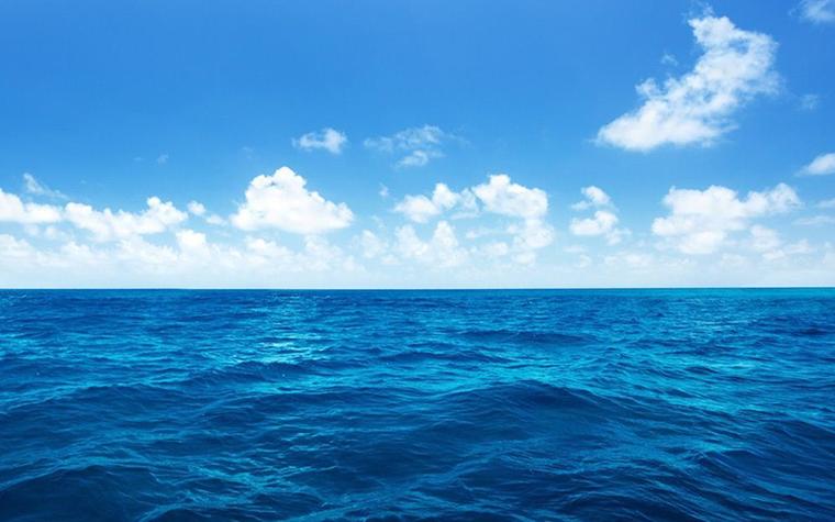 梦见又蓝又干净的大海_梦见又蓝又干净的大海_梦见蓝色干净大海的寓意