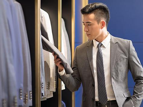 梦见穿衣服是什么意思_梦见穿衣服_梦见穿什么衣服代表什么
