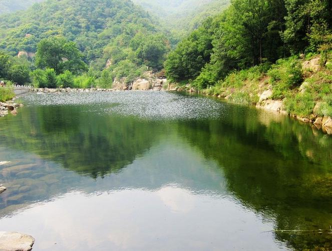 女人梦见河水流动